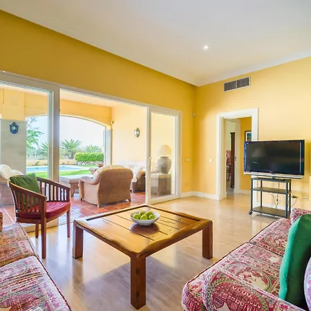 Chalet In By Golf & Private Pool *