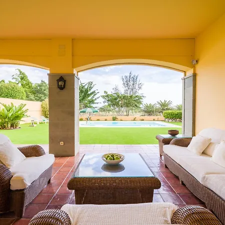In By Golf & Private Pool Chalet *